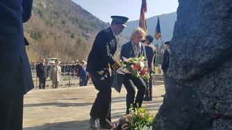 Le préfet Espinasse a assisté aux côtés de Mme Cluzel à la commémoration du 78ème anniversaire des combats des Glières à la nécropole nationale de Morette.