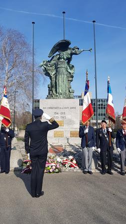 Le vendredi 11 mars 2022, Thomas Fauconnier, secrétaire général du préfet de Haute-Savoie, a présidé à Annecy la cérémonie d'hommage aux victimes du terrorisme en présence des autorités civiles et militaires